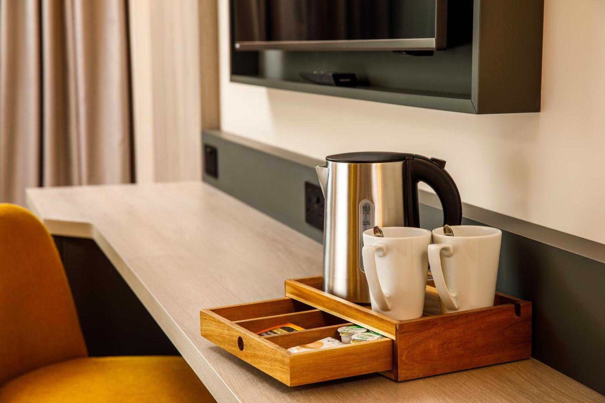 Southgate Hotel London East Barnet ภายนอก รูปภาพ